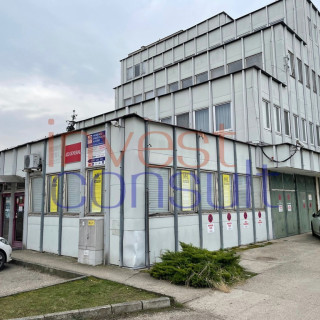 NA PRENÁJOM V KOMÁRNE KANCELÁRIA VHODNÁ AJ AKO ARCHÍV ALEBO SKLAD